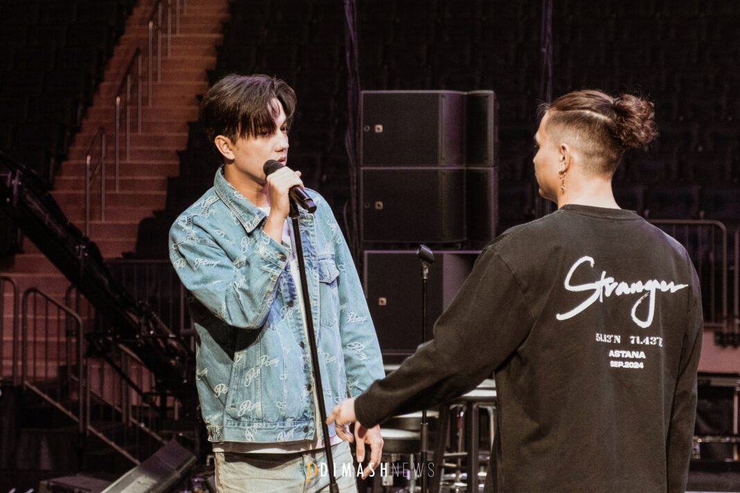 “Stranger” backstage, New York (October 5, 2025)