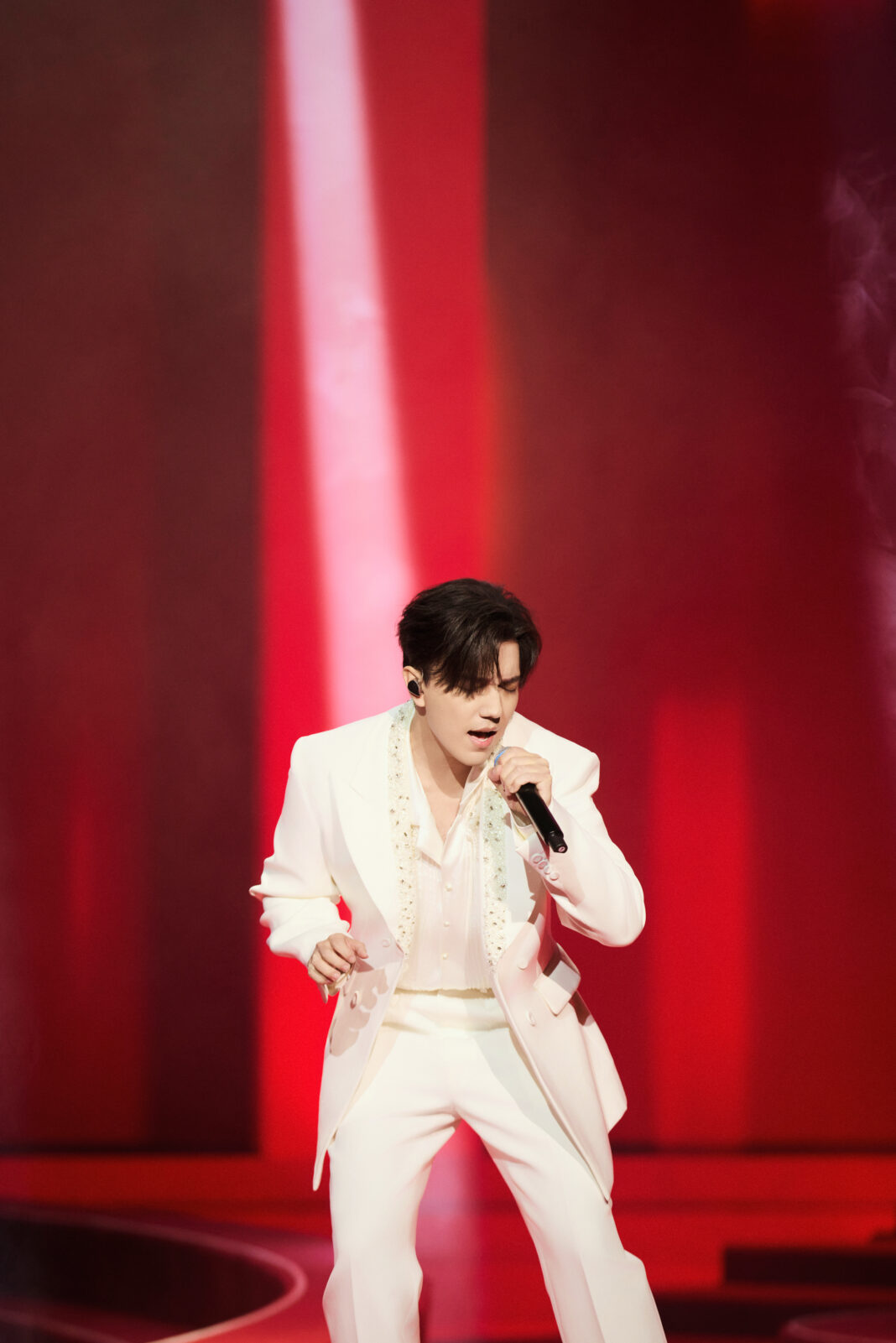 Dimash Qudaibergen Performs at the Opening and Closing Ceremonies of the 2026 Tmall NEWTY Festival in Shanghai