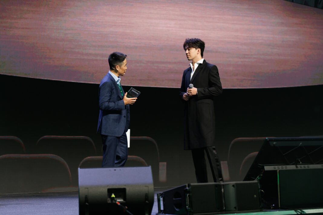 Dimash Qudaibergen Takes Part in the Freedom Inside Forum