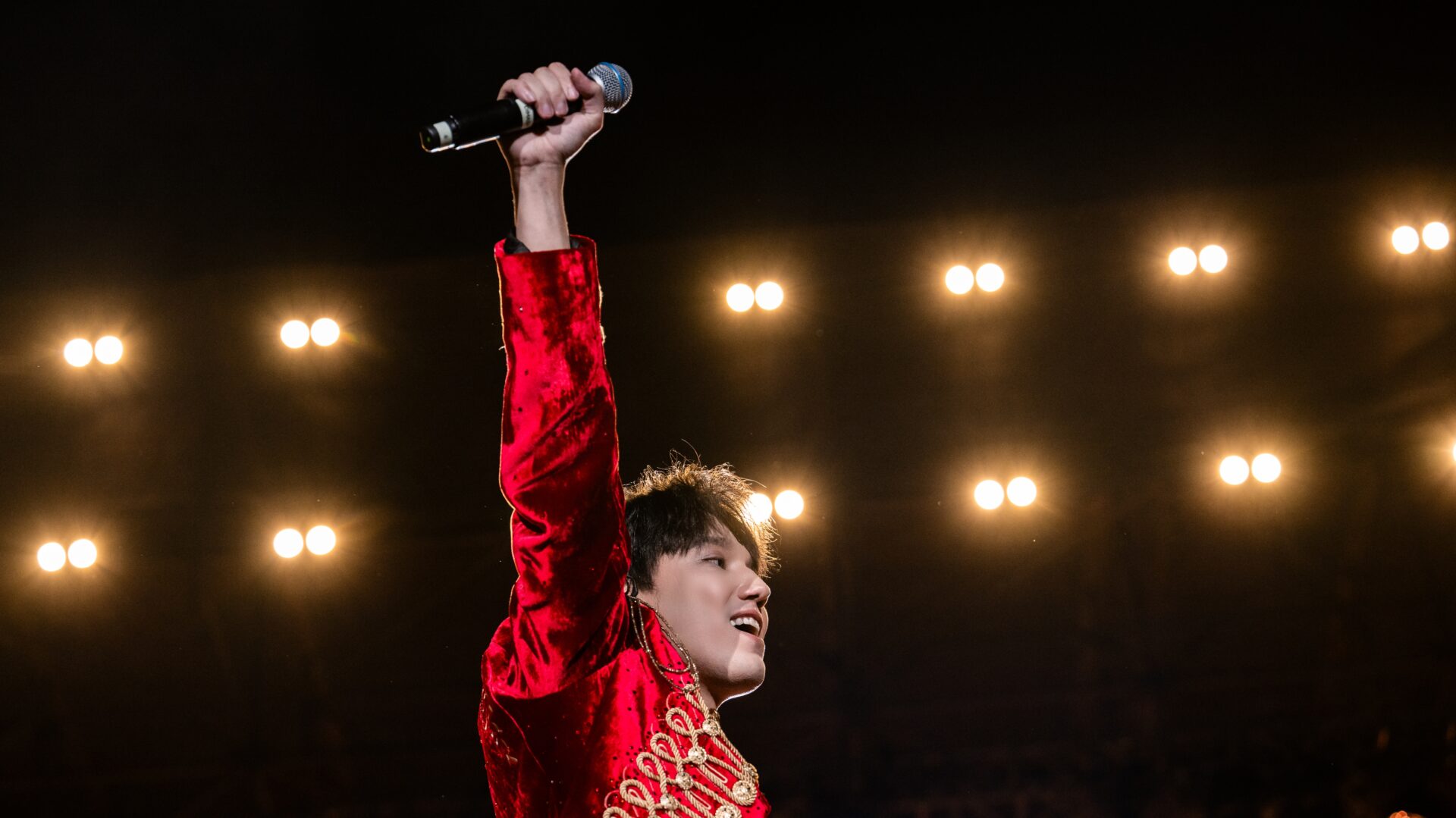 Dimash Qudaibergen Headlines Miners’ Day Celebration Concert in Karaganda