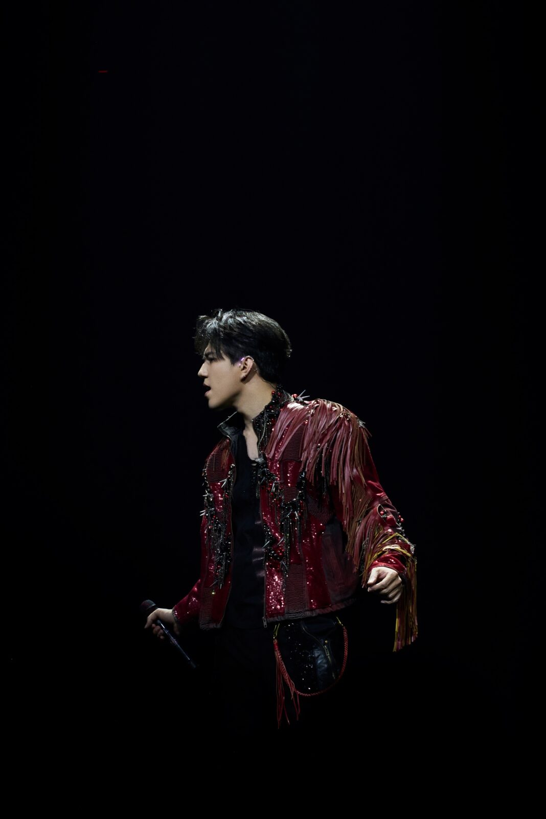 Dimash Qudaibergen’s Original Songs Take Center Stage on the DIMENSIONS Tour in Düsseldorf