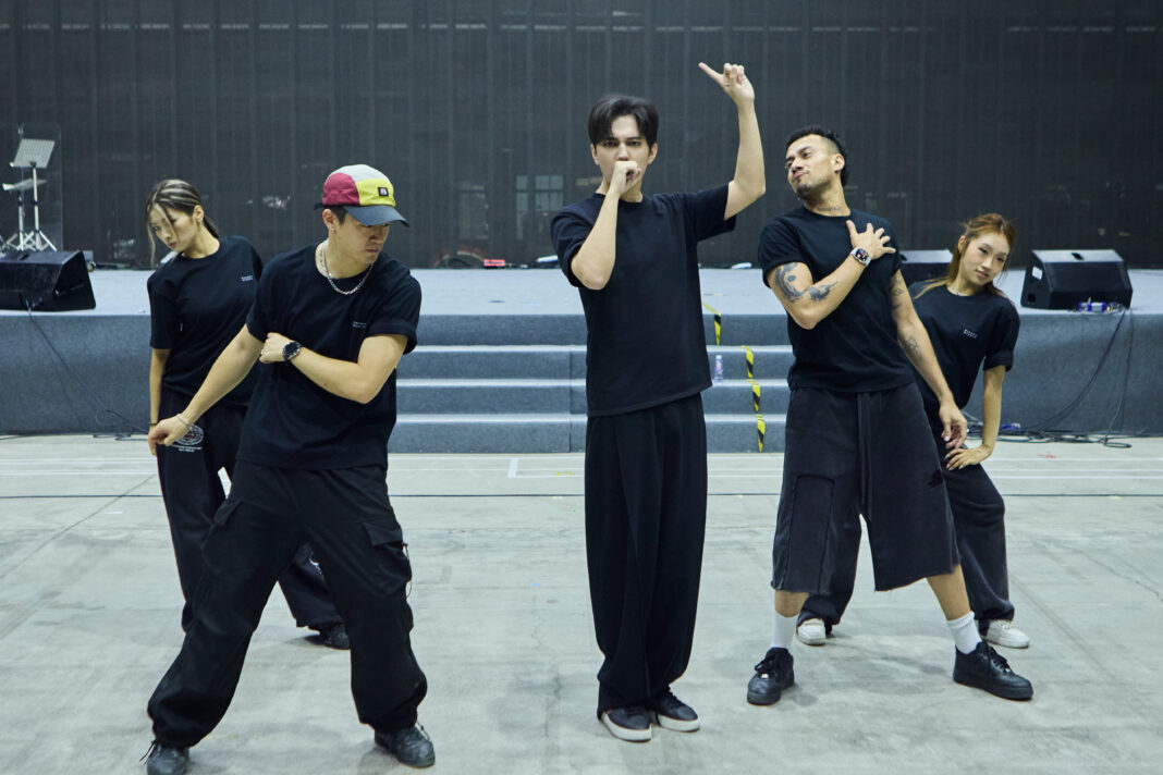Dimash Qudaibergen: DIMENSIONS – Tour | Backstage