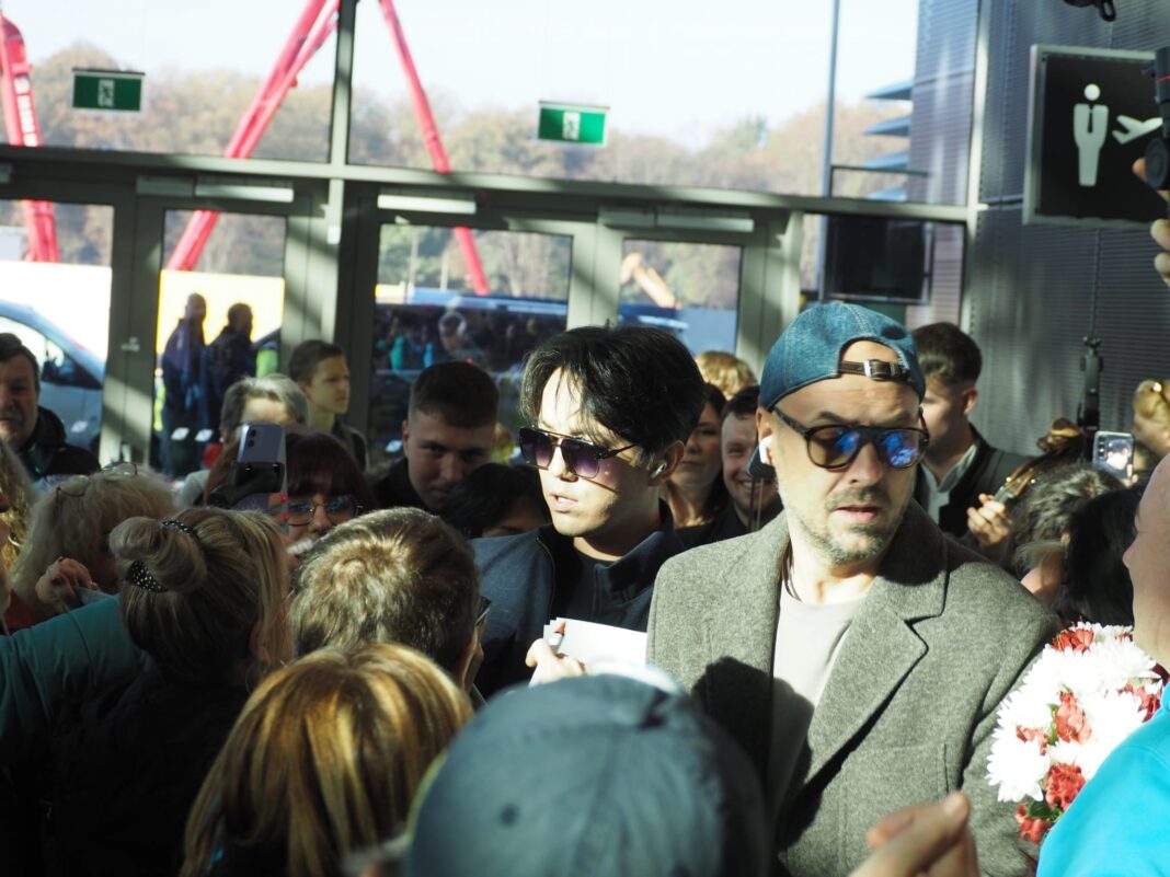 Dimash Qudaibergen Arrives in Poland Ahead of His New World Tour