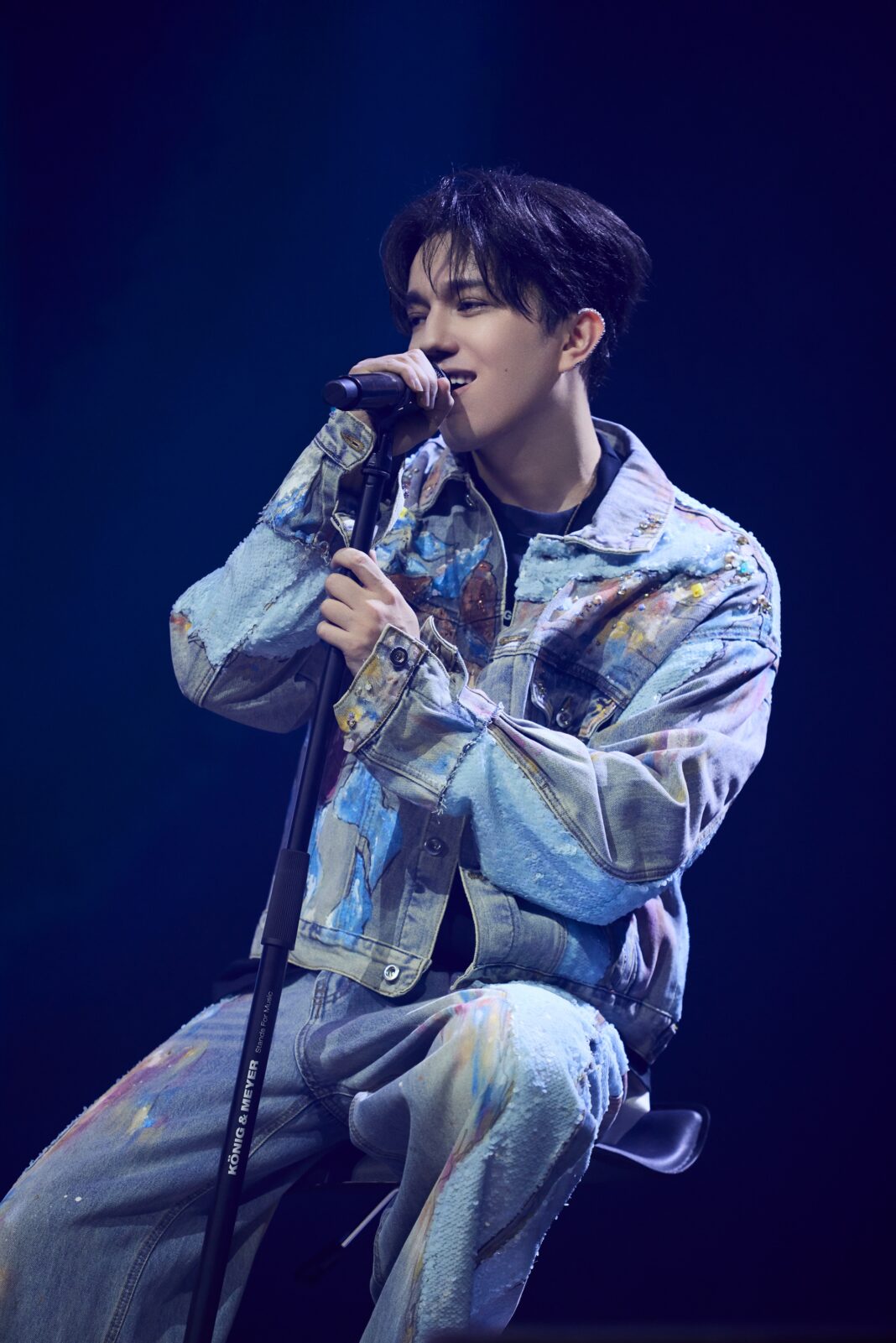 Dimash Qudaibergen’s Original Songs Take Center Stage on the DIMENSIONS Tour in Düsseldorf